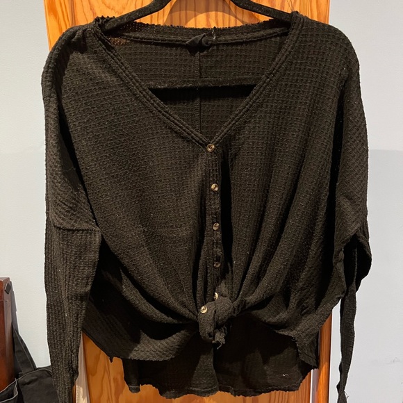 Urban Outfitters Long-Sleeve Bottom tie Tee - Picture 1 of 3